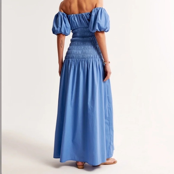 Abercrombie & Fitch Dresses & Skirts - Abercrombie & Fitch Smocked Drop-Waist Dress Puff Sleeve in Blue Size Medium